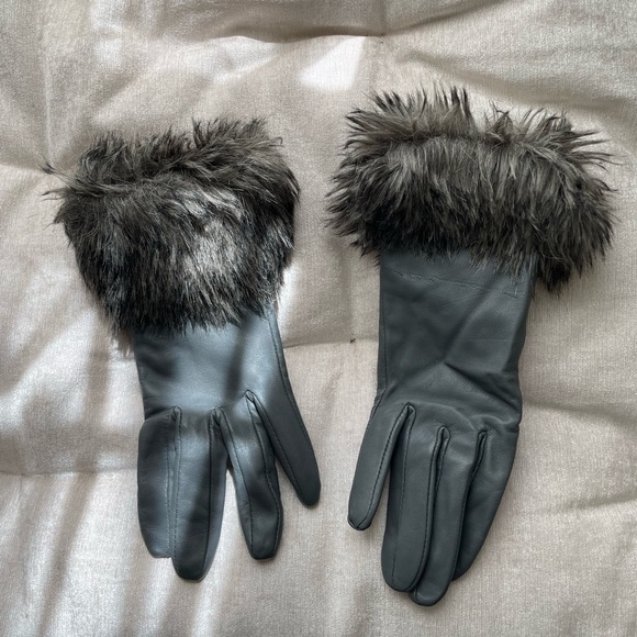 Leather Gloves - Picture 5 of 5